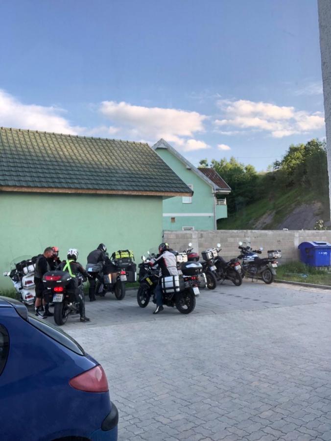 Emro-S Aparthotel Νόβι Πάζαρ Εξωτερικό φωτογραφία